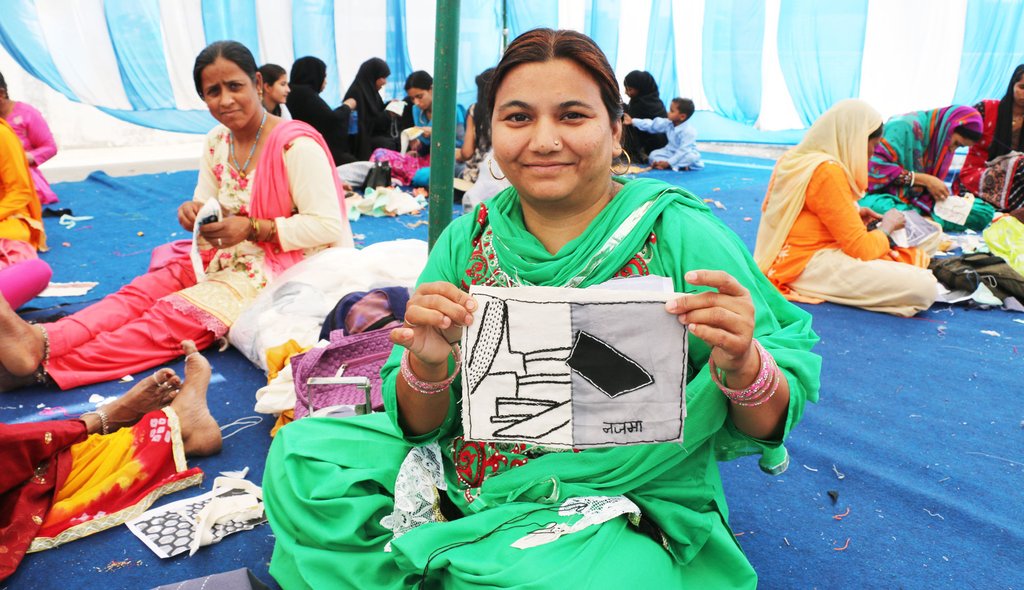 Anchal Project artisan shows her work during a Design Workshop