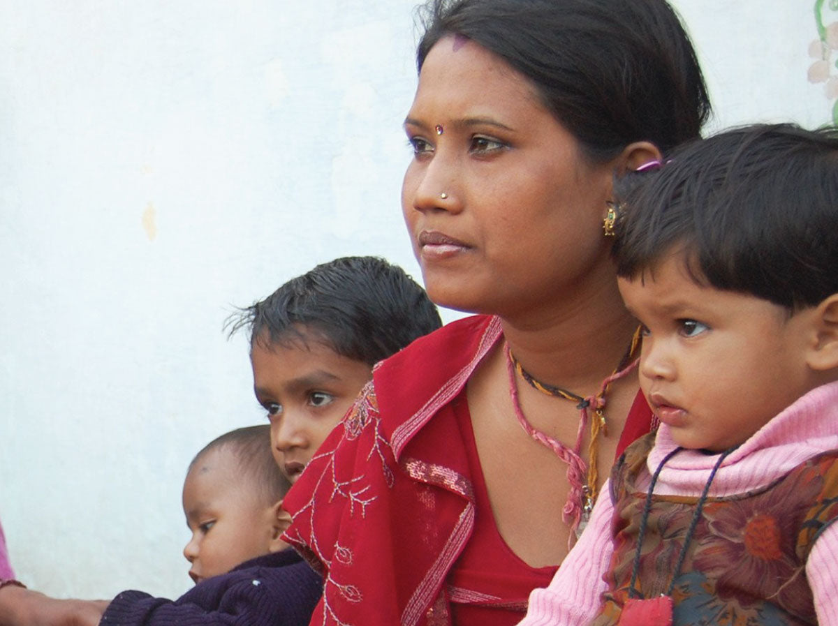 Anchal Artisan Mamta, and her children