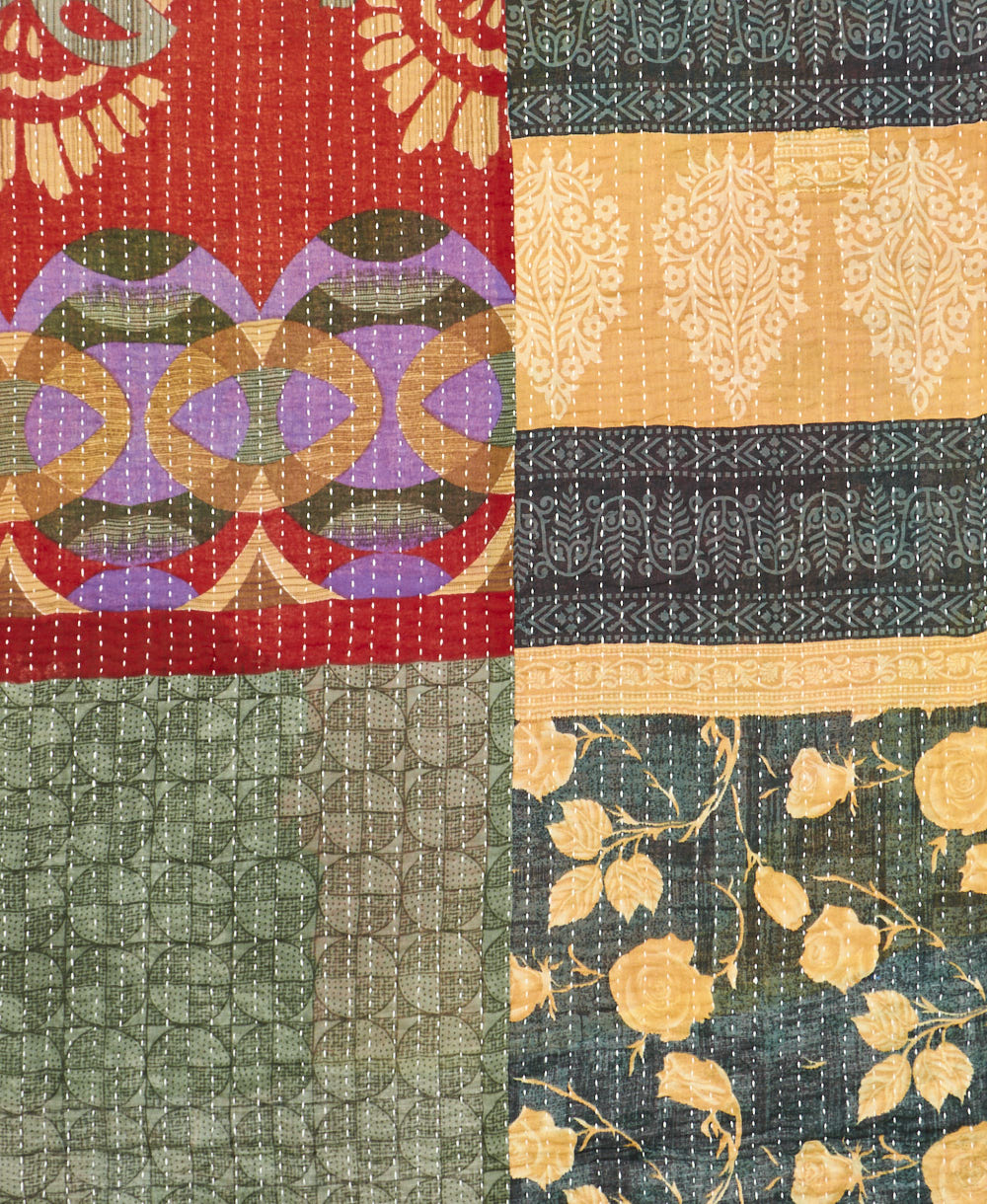 Kantha quilt throw made of recycled vintage saris