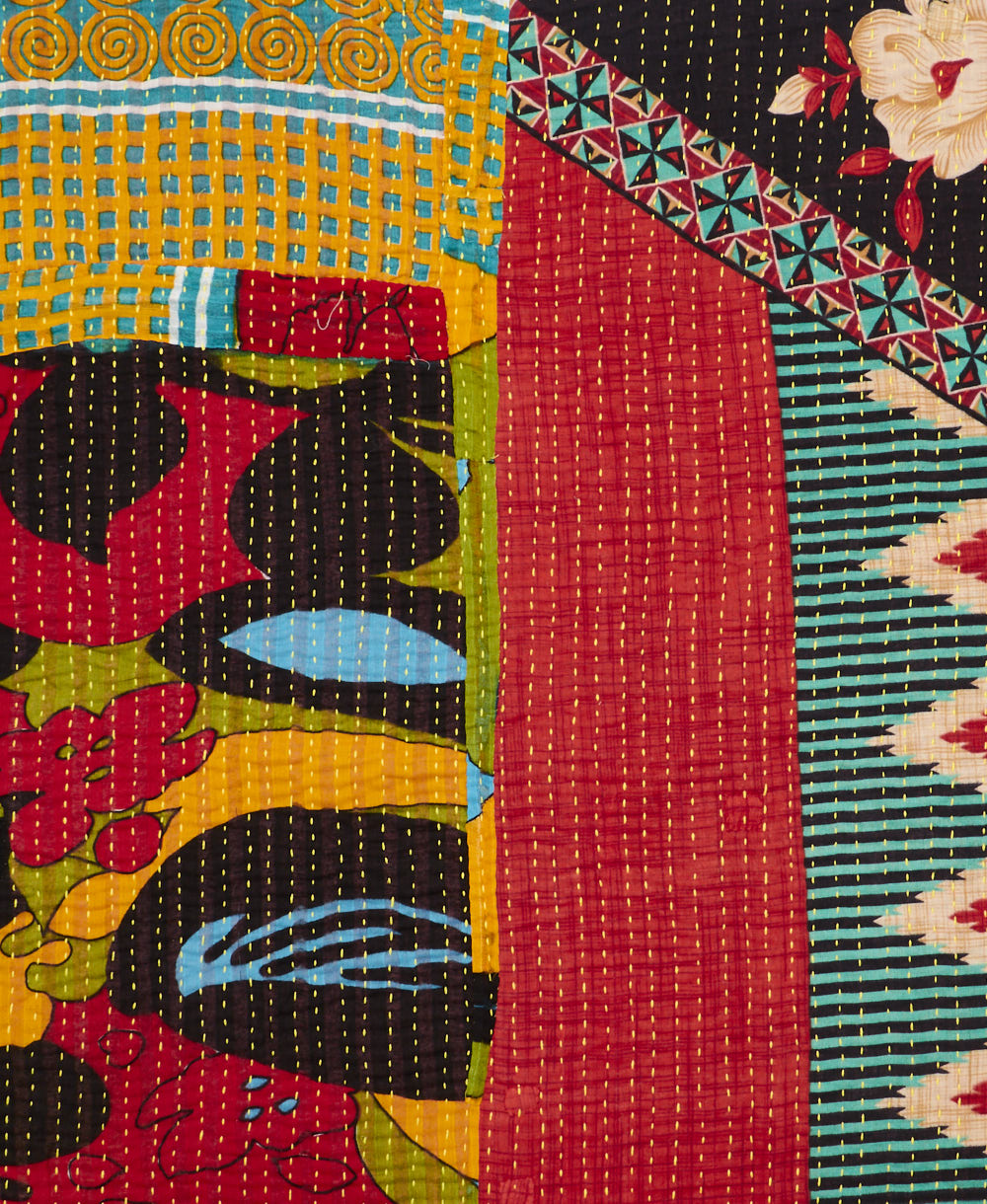 Kantha quilt throw made of recycled vintage saris