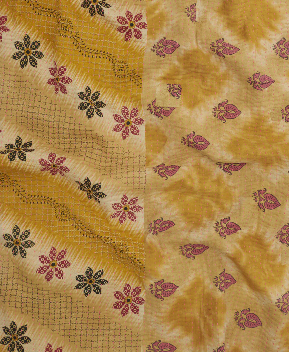 Kantha quilt throw made of recycled vintage saris