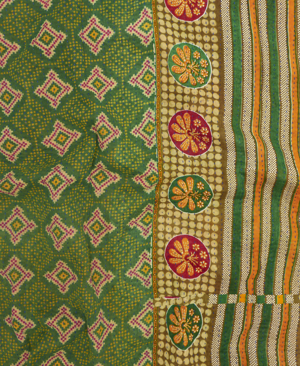 Kantha quilt throw made of recycled vintage saris