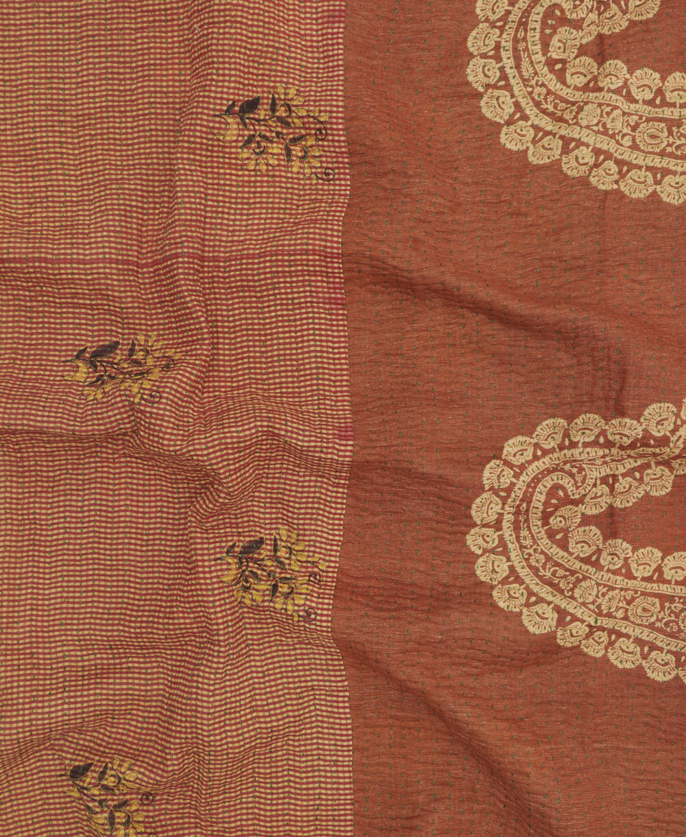 Kantha quilt throw made of recycled vintage saris