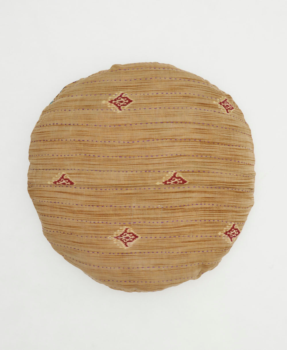 round throw pillow