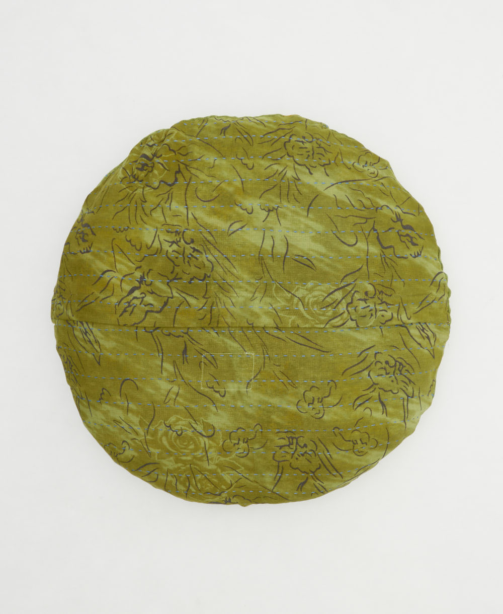 round throw pillow
