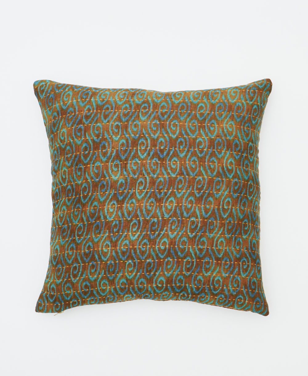18" throw pillow