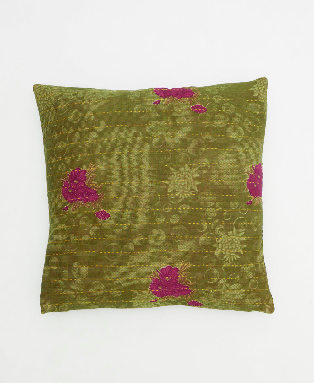 18" throw pillow