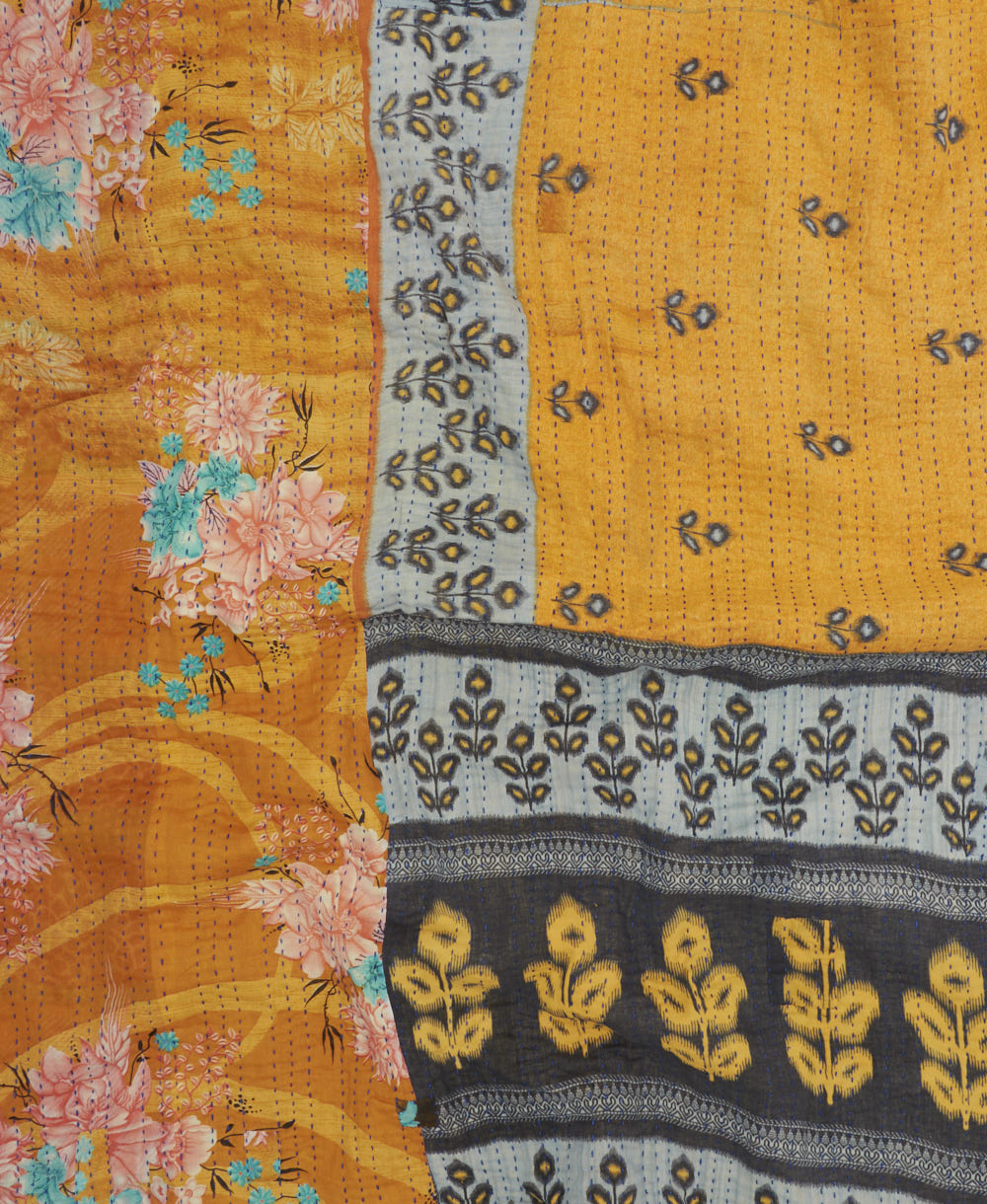 Anchal Kantha Quilt - Thumbnail 5