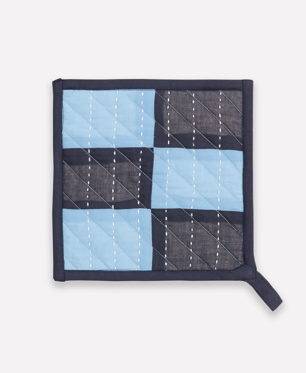 padded quilted pot holder in navy blue and dusk blue checkered pattern handmade from organic cotton