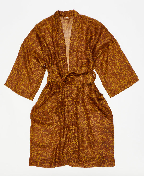 This gold silk robe is ethically made using recycled
vintage silk saris