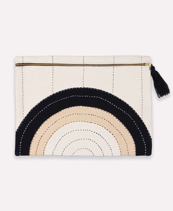 Large organic-cotton pouch with concentric design and zipper closure